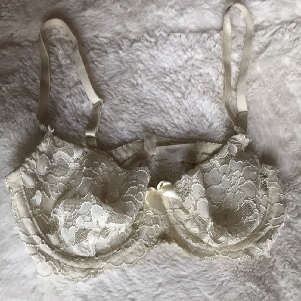 Victoria’s Secret Bra, Cream